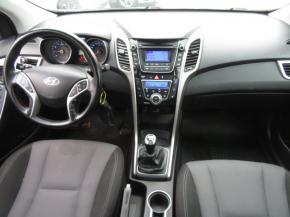 Hyundai i30  1.6 MPI 