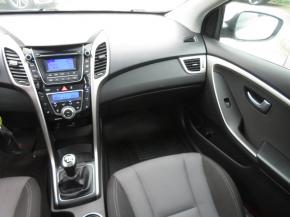 Hyundai i30  1.6 MPI 