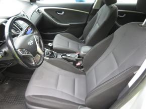 Hyundai i30  1.6 MPI 