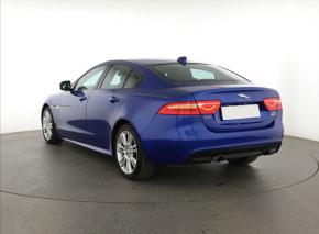 Jaguar XE  25t 