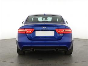 Jaguar XE  25t 