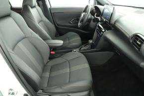 Toyota Yaris Cross  1.5 VVT-iE E-Four Adventure 