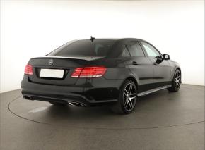 Mercedes-Benz E  E 220 BlueTEC AMG Paket 