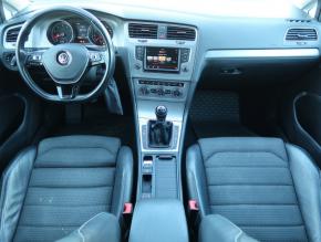 Volkswagen Golf  1.2 TSI 