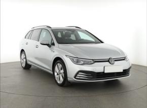 Volkswagen Golf  1.5 eTSI 