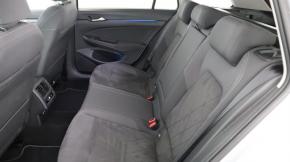 Volkswagen Golf  1.5 eTSI 