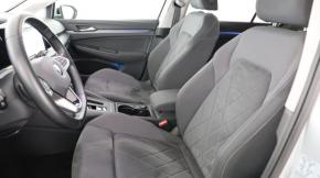 Volkswagen Golf  1.5 eTSI 