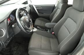 Toyota Auris  1.6 Valvematic 