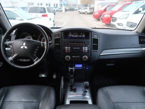 Mitsubishi Pajero  3.2 DI-D 