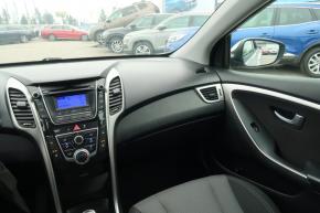 Hyundai i30  1.6 MPI 