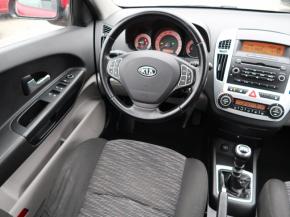 Kia Ceed  1.6 CVVT 