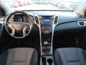 Hyundai i30  1.6 MPI 