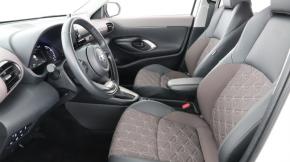 Toyota Yaris Cross  1.5 VVT-iE E-Four Executive 