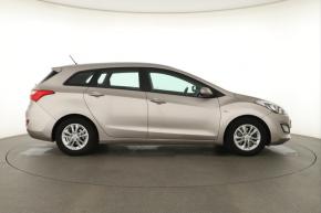 Hyundai i30  1.6 MPI 