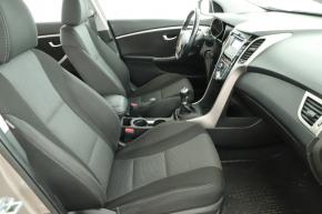 Hyundai i30  1.6 MPI 