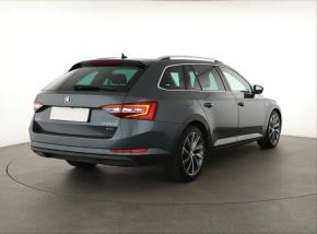 Škoda Superb  2.0 TDI 