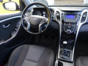 Hyundai i30  1.6 MPI 