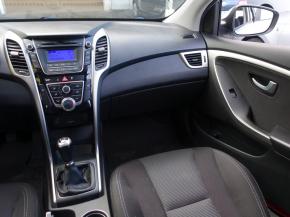 Hyundai i30  1.6 MPI 