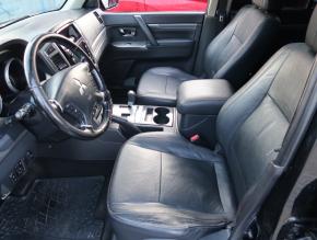 Mitsubishi Pajero  3.2 DI-D 