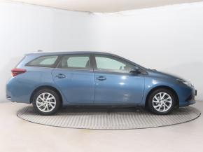 Toyota Auris  1.6 Valvematic 