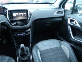 Peugeot 2008  1.2 PureTech 