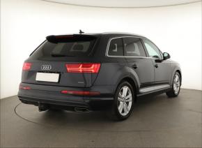 Audi Q7  3.0 TDI S-Line 