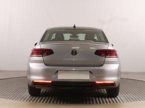 Volkswagen Passat  1.5 TSI 