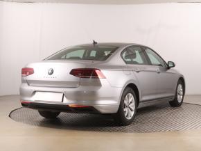 Volkswagen Passat  1.5 TSI 