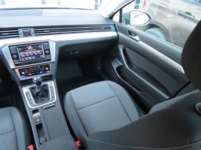 Volkswagen Passat  1.5 TSI 