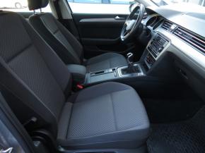 Volkswagen Passat  1.5 TSI 