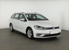 Volkswagen Golf  1.5 TSI 