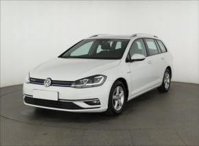 Volkswagen Golf  1.5 TSI 