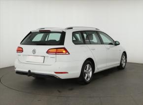 Volkswagen Golf  1.5 TSI 