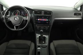 Volkswagen Golf  1.5 TSI 