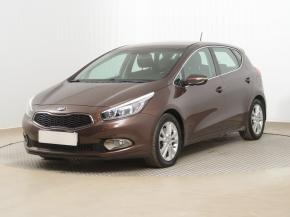 Kia Ceed  1.4 CVVT Attract 