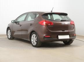 Kia Ceed  1.4 CVVT Attract 