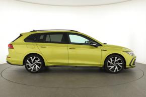 Volkswagen Golf  1.5 eTSI R-Line 