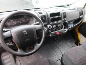 Peugeot Boxer  2.0 BlueHDi 