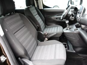 Opel Combo  1.2 Turbo Enjoy 