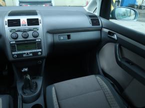 Volkswagen Touran  1.4 TSI Cross 