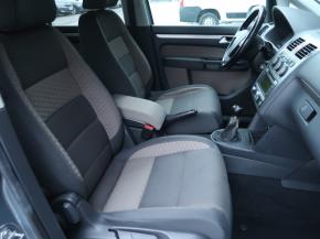 Volkswagen Touran  1.4 TSI Cross 