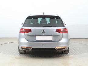 Volkswagen Passat  1.5 TSI R-Line 