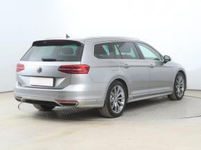 Volkswagen Passat  1.5 TSI R-Line 