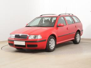 Škoda Octavia  1.6 Tour 