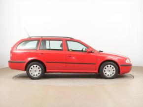 Škoda Octavia  1.6 Tour 