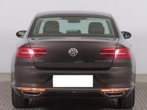 Volkswagen Passat  2.0 BiTDI Highline 