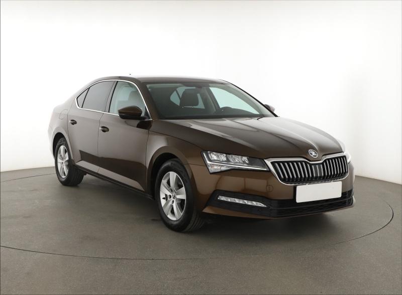 Škoda Superb  1.5 TSI Ambition