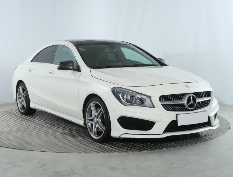 Mercedes-Benz CLA  250 4MATIC AMG Paket