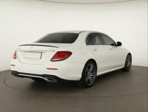 Mercedes-Benz E  E 220 d 4MATIC 