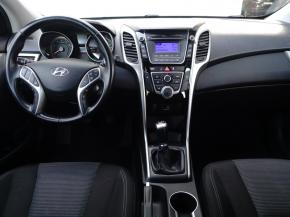 Hyundai i30  1.6 MPI 